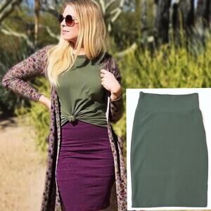 Lularoe XS Cassie Skirt Olive Army Green Textured Pencil Stretch Slinky Bodycon